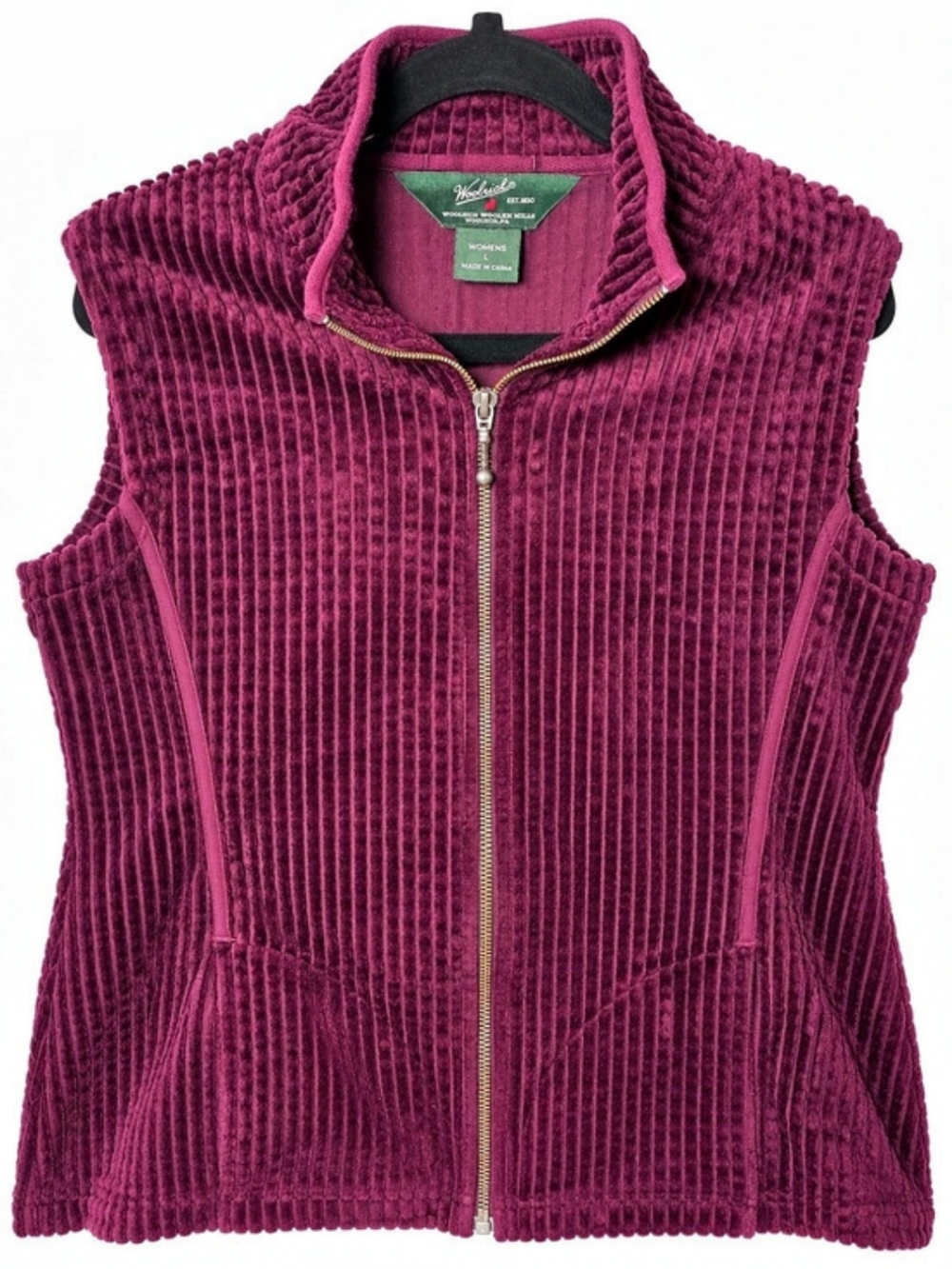 Woolrich Corduroy Zip Vest in Blackberry Large Like New